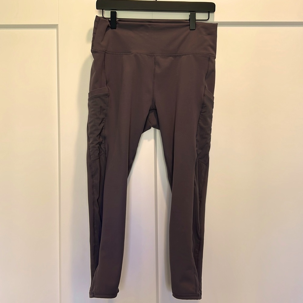 Fabletics Power Hold Capri Length Leggings Size XL